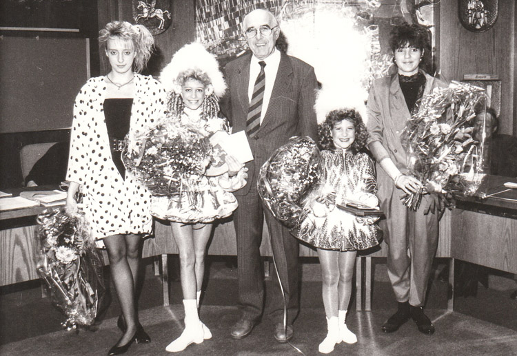 Tanzmariechen im Ratssaal